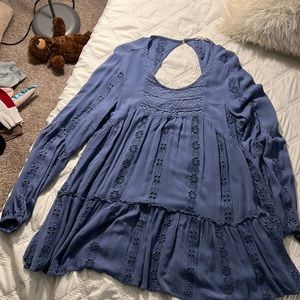 blue dress